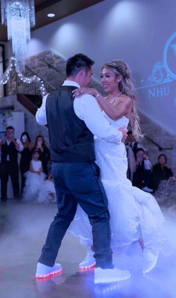 All-inclusive Wedding Venues Colorado - sneaker first dance