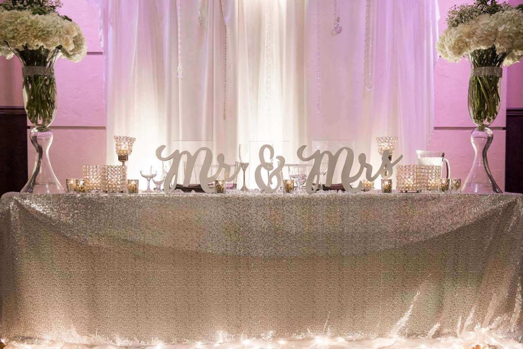 A grand wedding head table