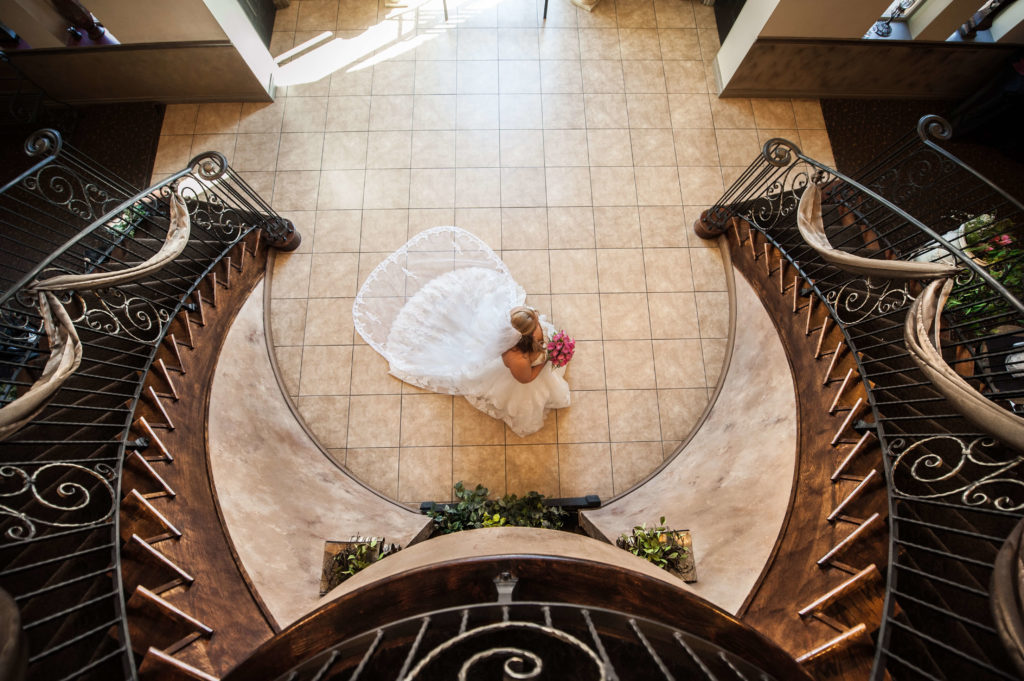 Ariel-view-bride-and-stairs_9527-1024x681