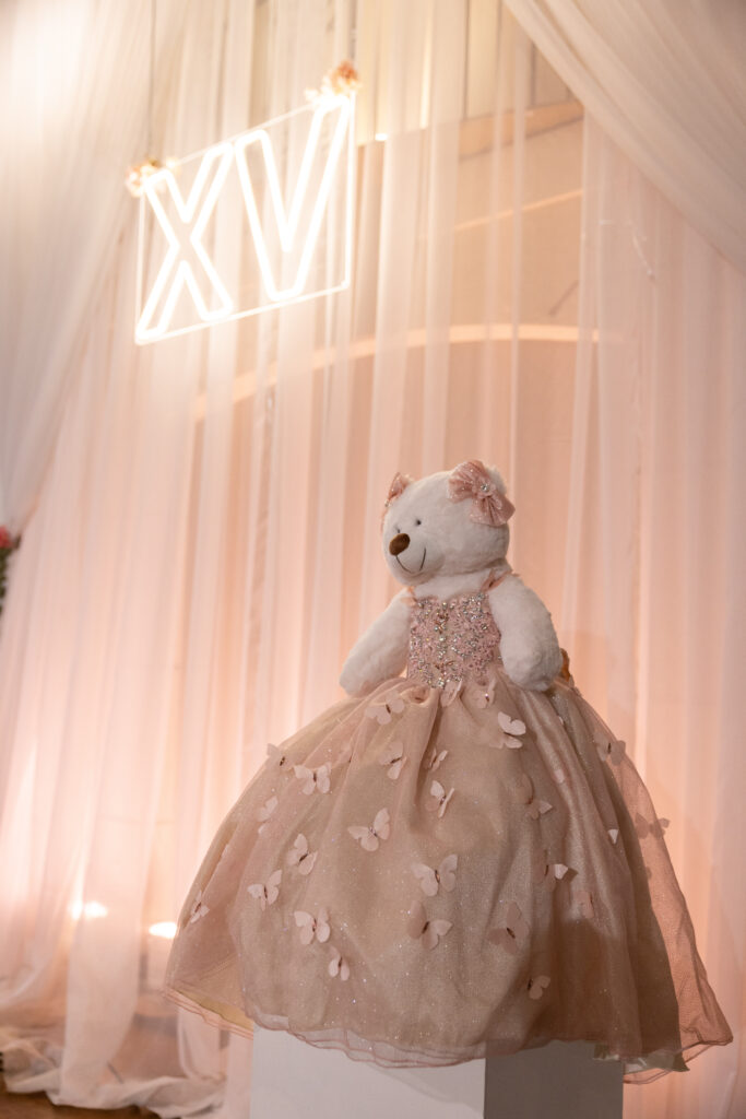 Quince last bear in pink